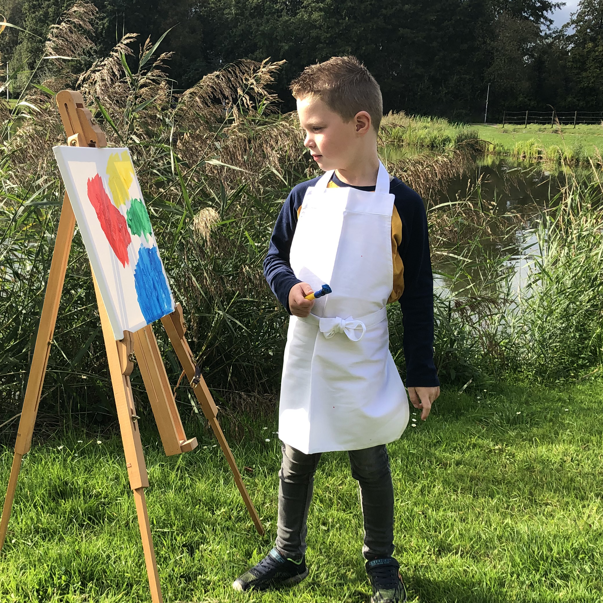 BBQ6050PES_Link-Kitchen-Wear_Barbecue-Apron-Kids_Main-image-V2-R11-L