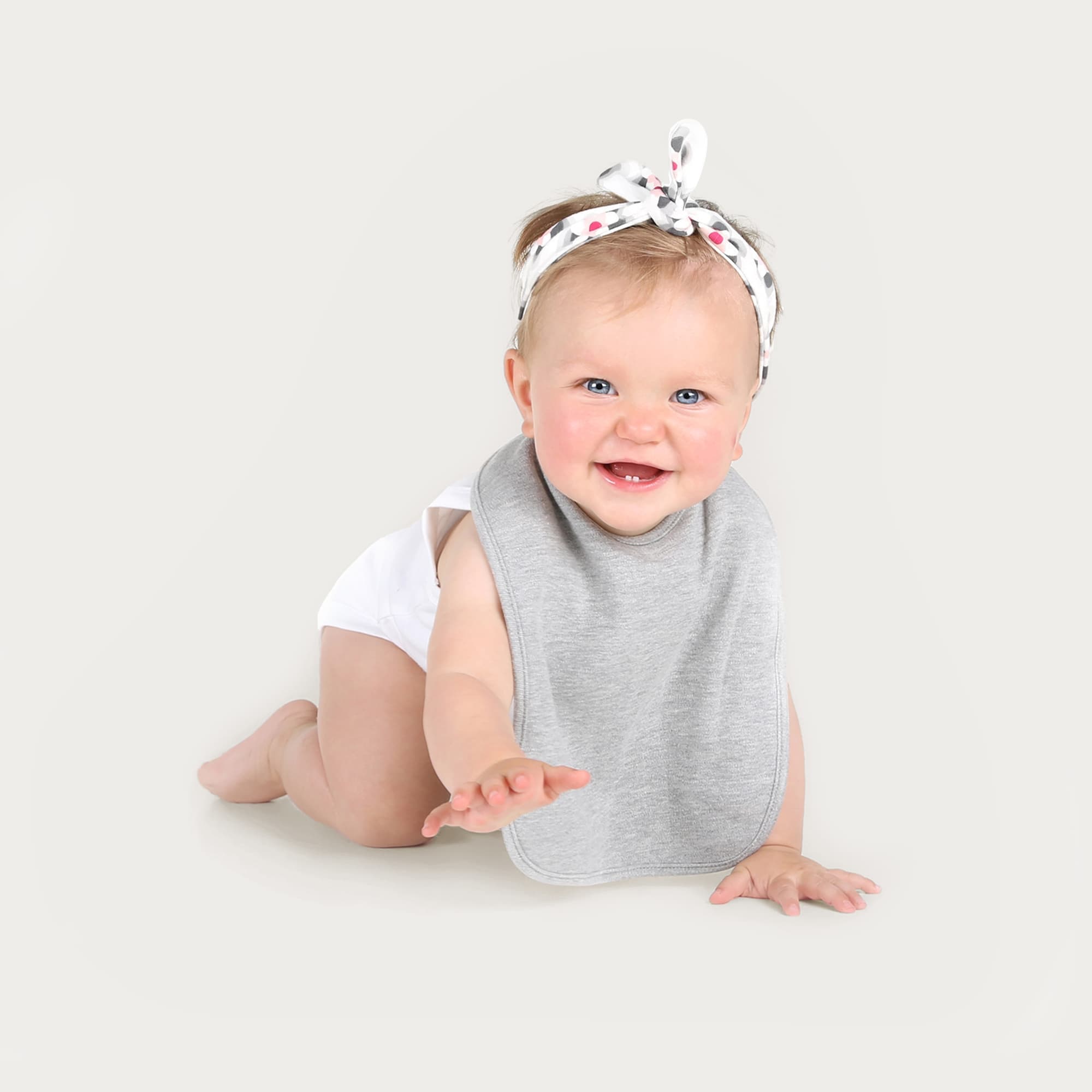 BIB-23_Link-Kids-Wear_Bib-Velcro_Main-image-R11-L