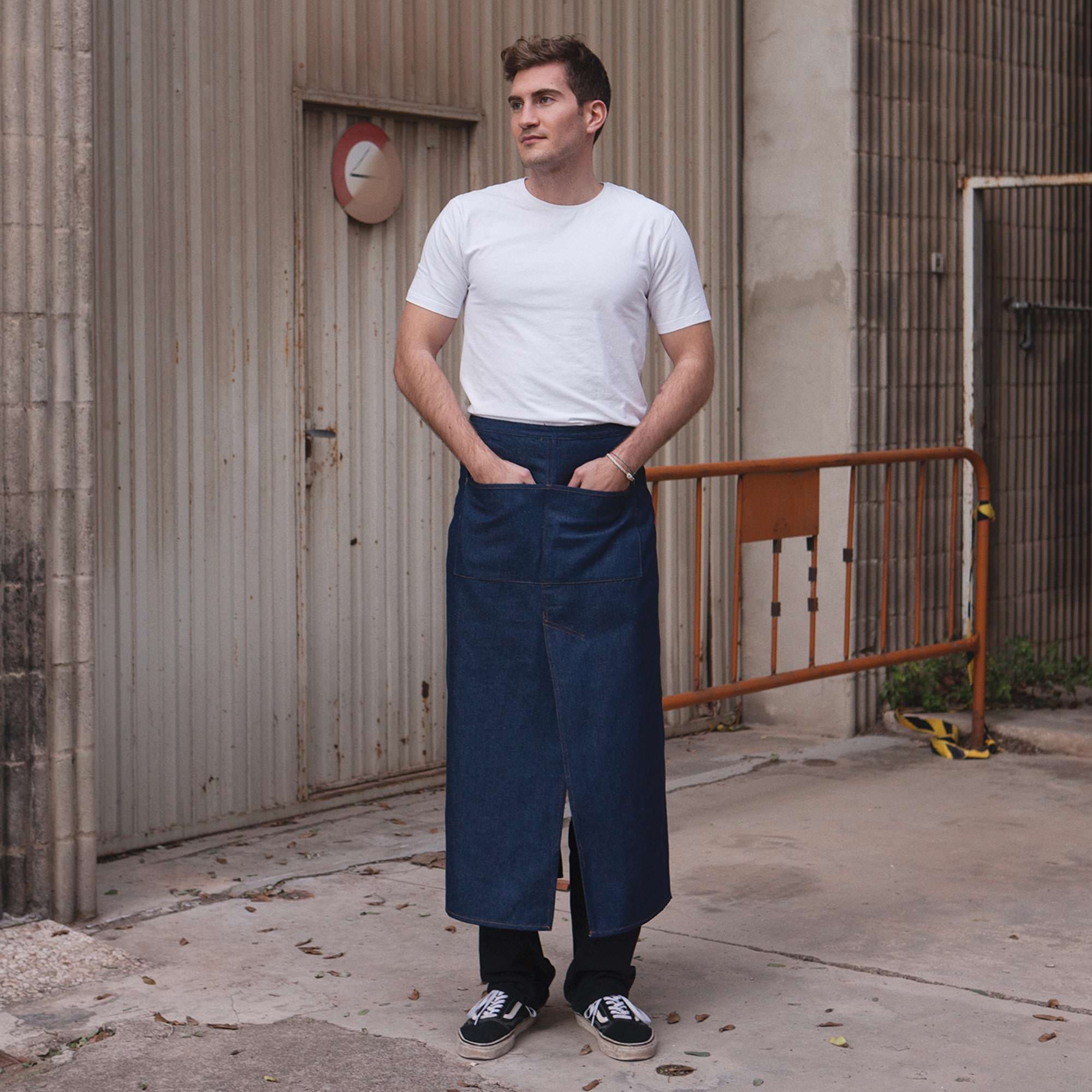 FS100100SPJNS_Link-Kitchen-Wear_French-Split-Apron_Main-image-R11-L