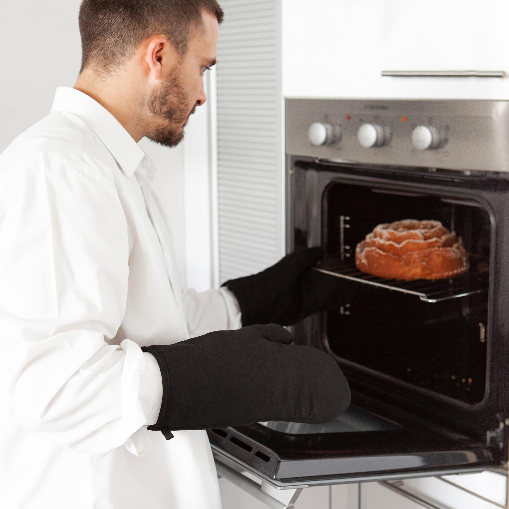 OWRC_Link-Kitchen-Wear_Ovenmitts_Main-image-R11-L